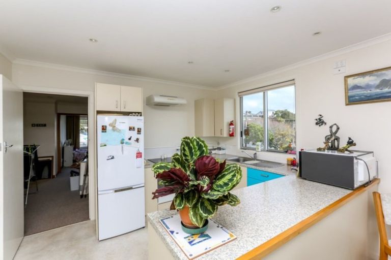 Photo of property in 3/80 Whiteley Street, Moturoa, New Plymouth, 4310