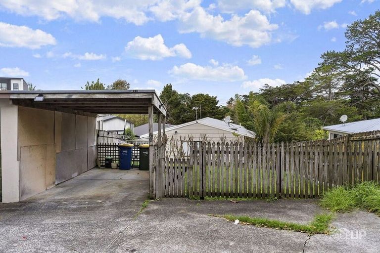 Photo of property in 1/95 Hobsonville Road, West Harbour, Auckland, 0618