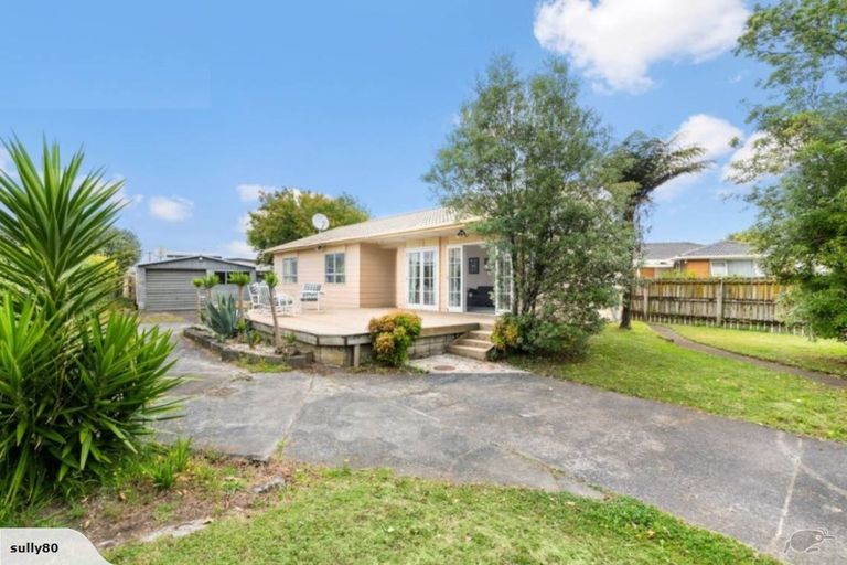 Photo of property in 8 Pukeroa Place, Papakura, 2110