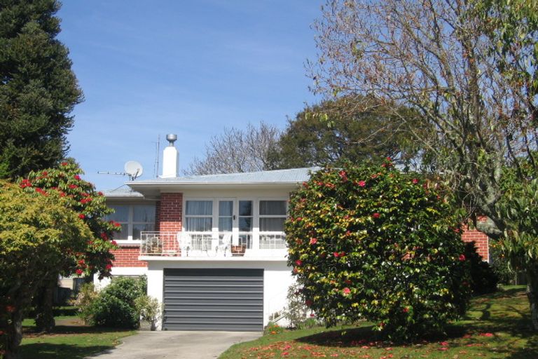 Photo of property in 4 Hillcrest Avenue, Hillcrest, Rotorua, 3015