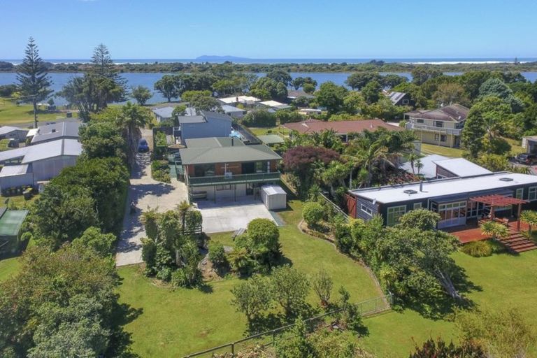 Photo of property in 35a Waione Avenue, Athenree, Katikati, 3177