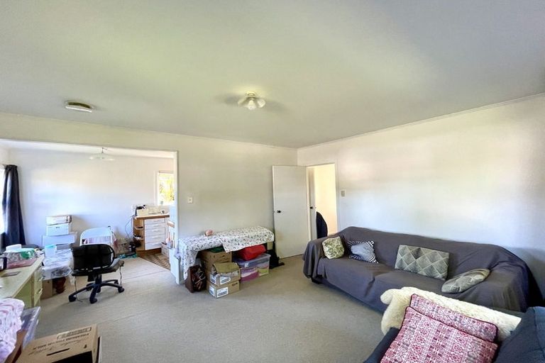 Photo of property in 93 Avondale Road, Avondale, Auckland, 1026