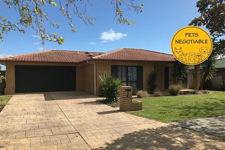 Photo of property in 8 Cottesmore Place, Huntington Park, Auckland, 2013