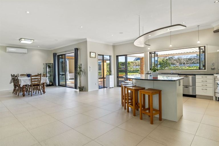 Photo of property in 33 Twin Oak Avenue, Papamoa Beach, Papamoa, 3118