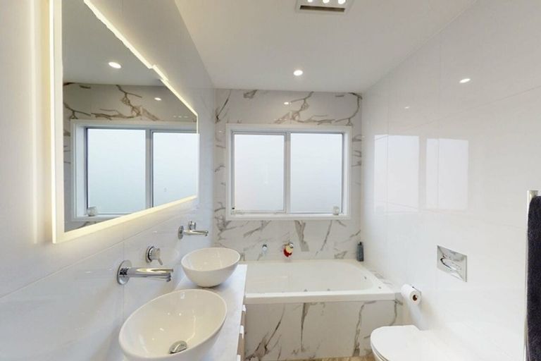 Photo of property in 9 Birkhall Grove, Strathmore Park, Wellington, 6022