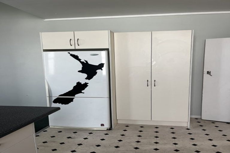 Photo of property in 16 Austin Street, Mount Victoria, Wellington, 6011