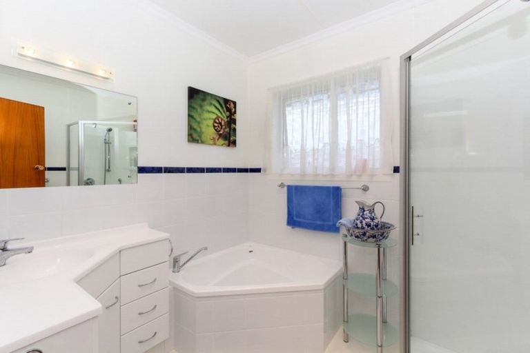 Photo of property in 53d Doralto Road, Frankleigh Park, New Plymouth, 4310