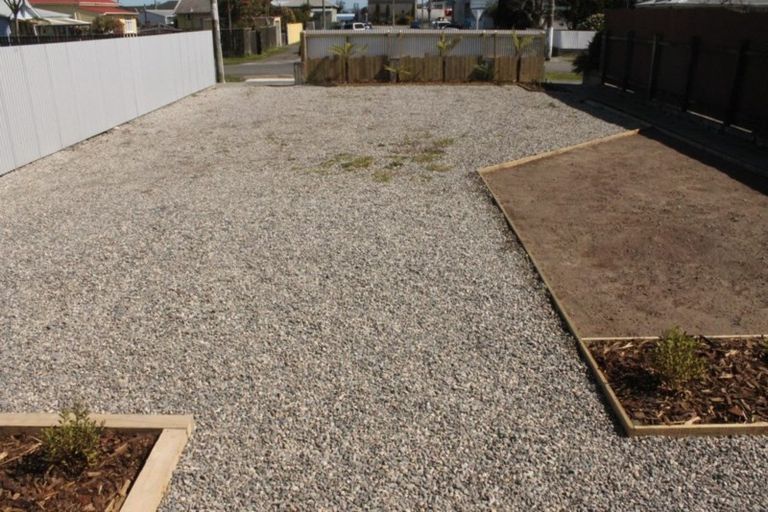 Photo of property in 9 Russell Street, Westport, 7825