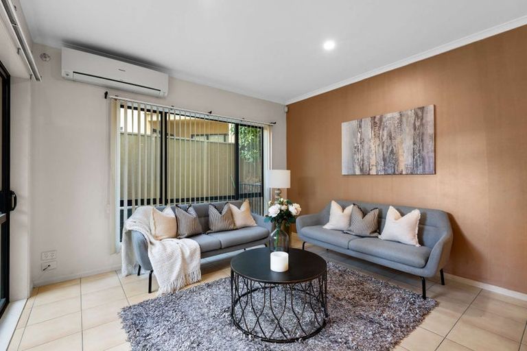 Photo of property in 22 Trimaran Drive, Gulf Harbour, Whangaparaoa, 0930