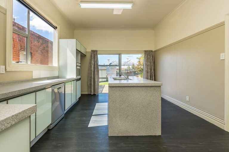 Photo of property in 5 Cole Street, Caversham, Dunedin, 9012