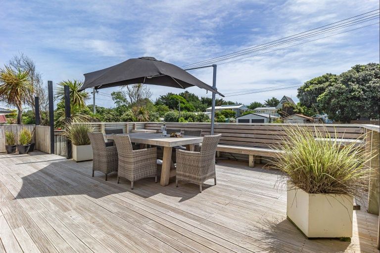 Photo of property in 118 Rua Avenue, Waitarere Beach, Levin, 5510