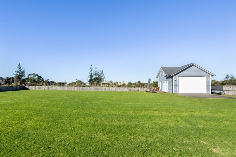 Photo of property in 305 Cook Drive, Whitianga, 3510