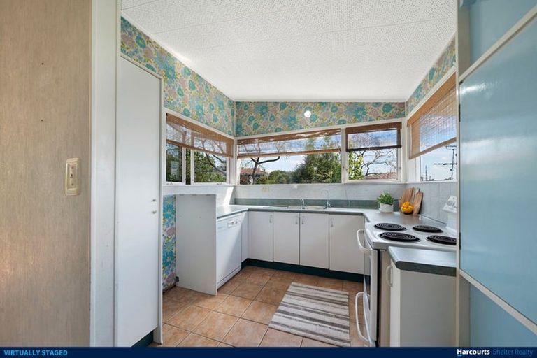 Photo of property in 1 Alwyn Avenue, Te Atatu South, Auckland, 0610