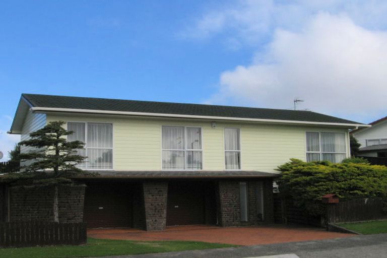 Photo of property in 2 Ilam Grove, Kelson, Lower Hutt, 5010