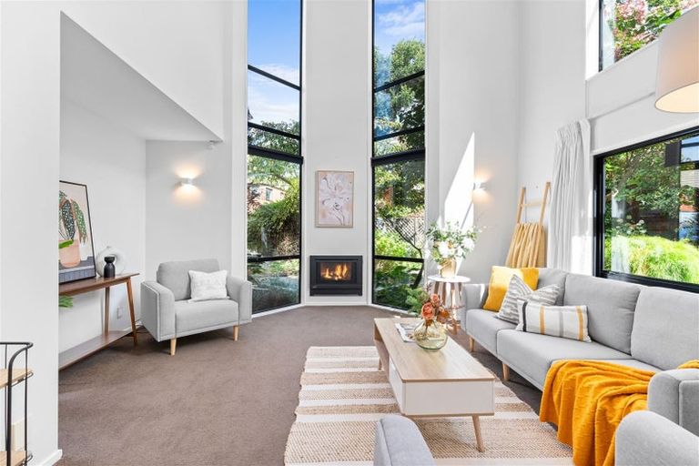 Photo of property in 10 Haineswood Lane, Sockburn, Christchurch, 8042