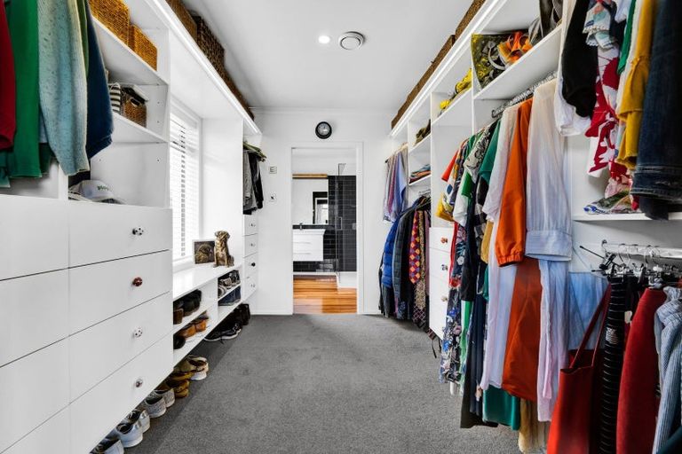 Photo of property in 24 Darwin Crescent, Spotswood, New Plymouth, 4310