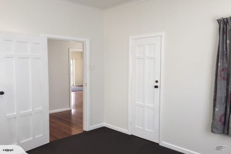 Photo of property in 73 Bell Road, Waiwhetu, Lower Hutt, 5010