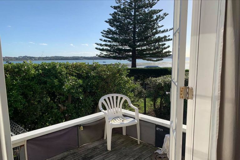 Photo of property in 1 Hattaway Avenue, Bucklands Beach, Auckland, 2012