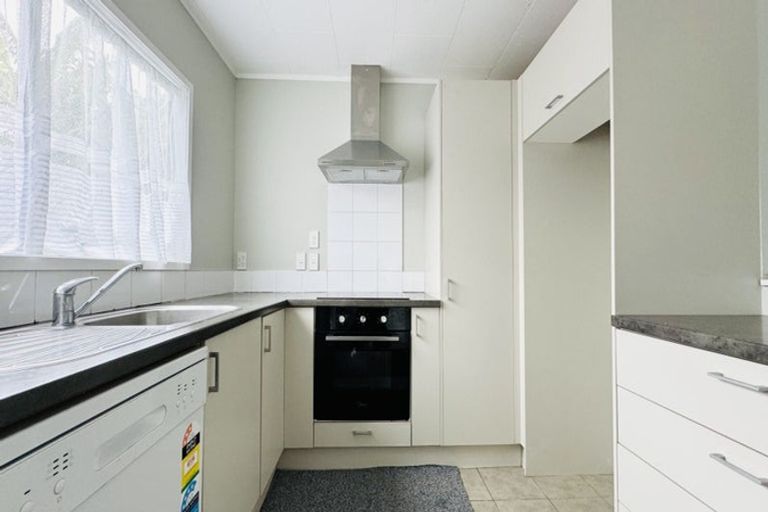 Photo of property in 52 Keegan Drive, Massey, Auckland, 0614