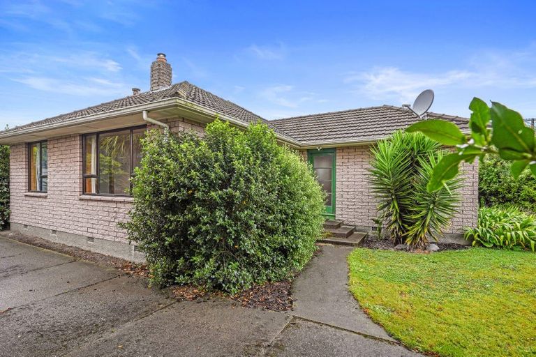 Photo of property in 6 Betwin Avenue, Sockburn, Christchurch, 8042