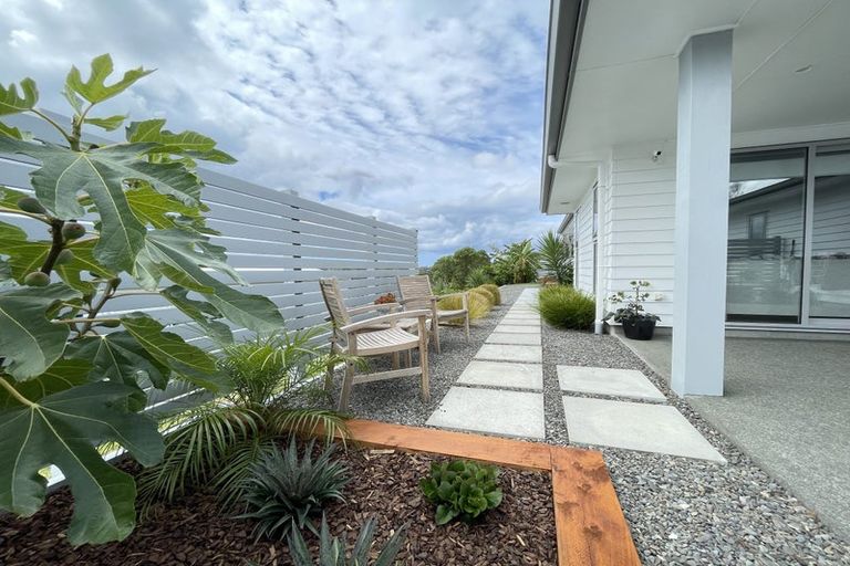 Photo of property in 1 Ngaio Close, Mangawhai, 0505