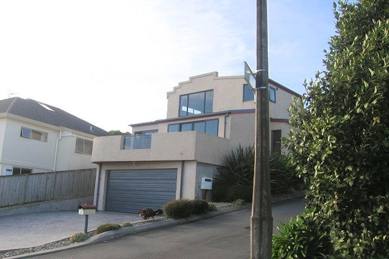 Photo of property in 7 Tombane Terrace, Papakowhai, Porirua, 5024