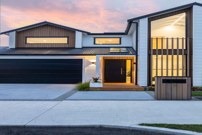 Photo of property in 6 Te Ara O Ngakeiha, Fitzroy, New Plymouth, 4312