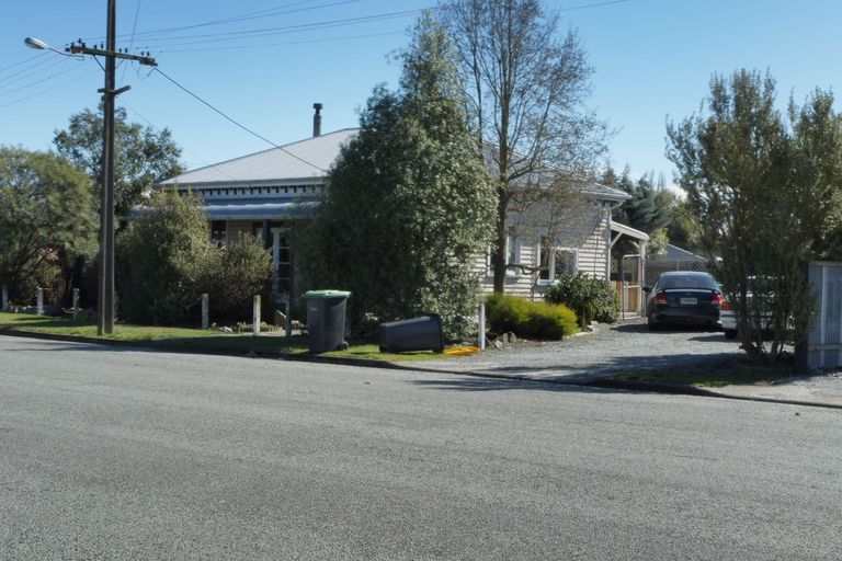 Photo of property in 4 Richard Street, Winchester, 7985