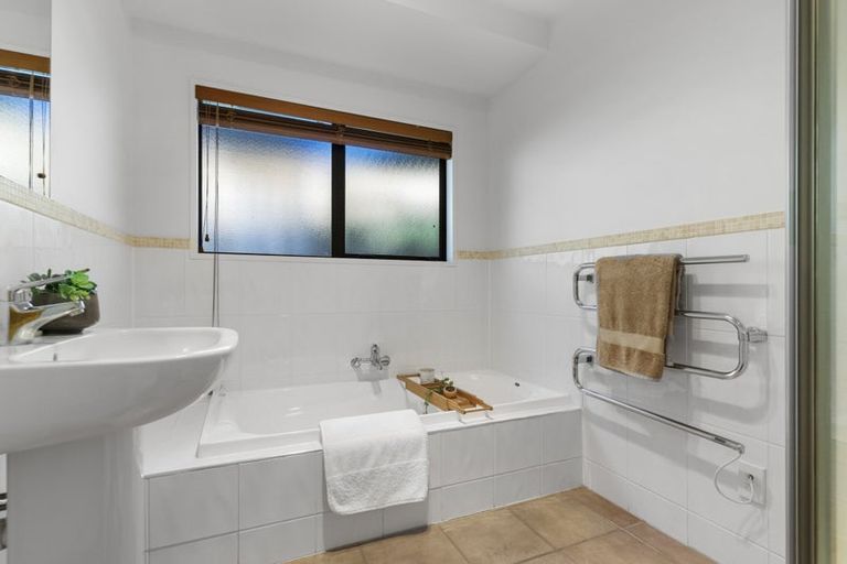 Photo of property in 167 Browns Bay Road, Browns Bay, Auckland, 0630