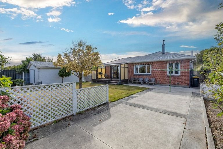 Photo of property in 22 Steadman Road, Broomfield, Christchurch, 8042