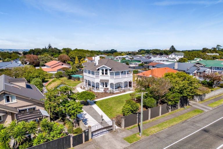 Photo of property in 68 Collins Street, Hawera, 4610
