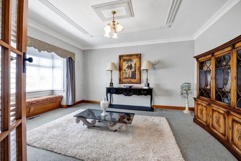 Photo of property in 17 Albion Street, Hawera, 4610