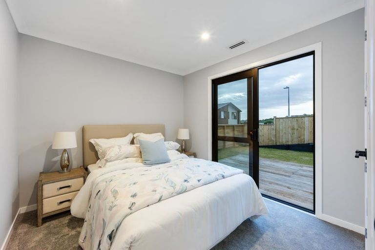 Photo of property in 49 Kumukumu Road, Long Bay, Auckland, 0630