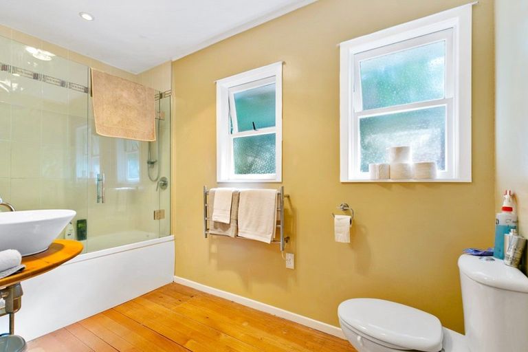 Photo of property in 18 Killarney Avenue, Torbay, Auckland, 0630