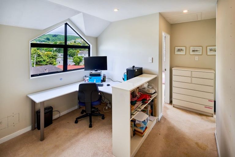 Photo of property in 12a Redwood Avenue, Tawa, Wellington, 5028