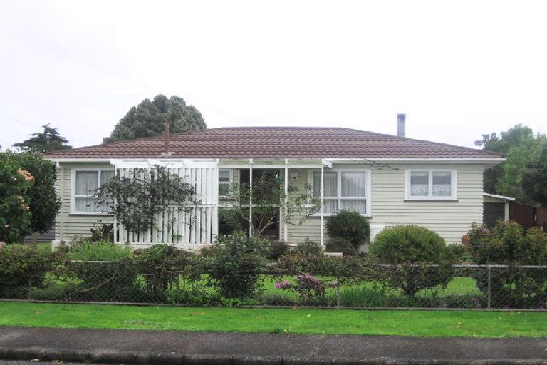 Photo of property in 30 Sunnyside Crescent, Papatoetoe, Auckland, 2025