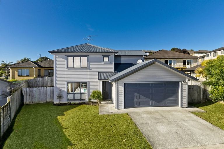 Photo of property in 14 Sapperton Drive, Henderson, Auckland, 0612