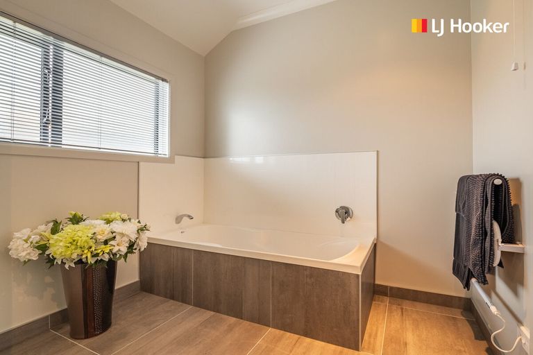 Photo of property in 7a Holyport Close, Fairfield, Dunedin, 9018