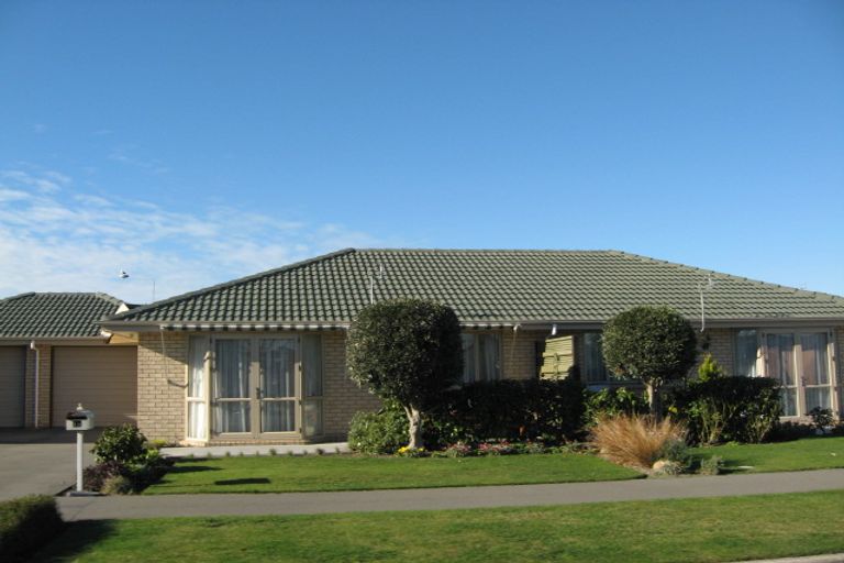 Photo of property in 1a Blue Gum Place, New Brighton, Christchurch, 8083