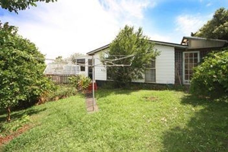 Photo of property in 126 Stapleford Crescent, Browns Bay, Auckland, 0630