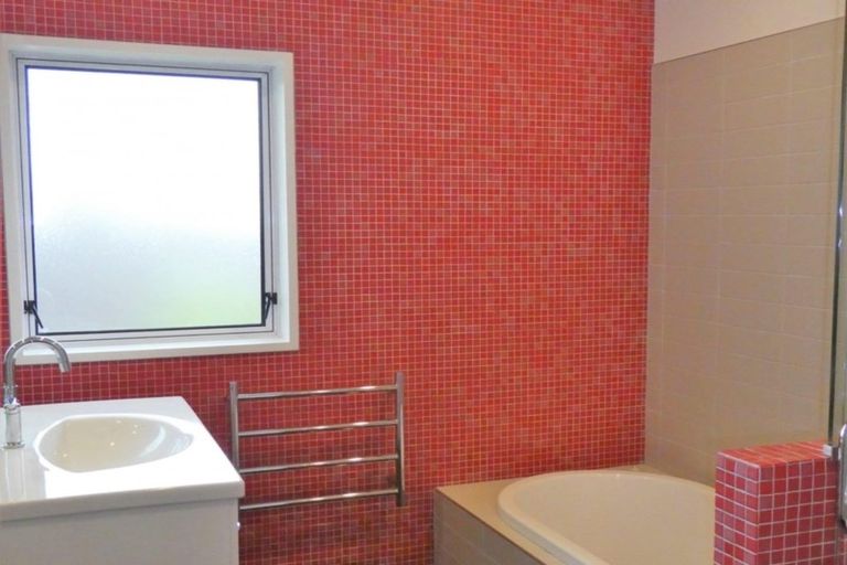 Photo of property in 2/198 Clyde Road, Burnside, Christchurch, 8053