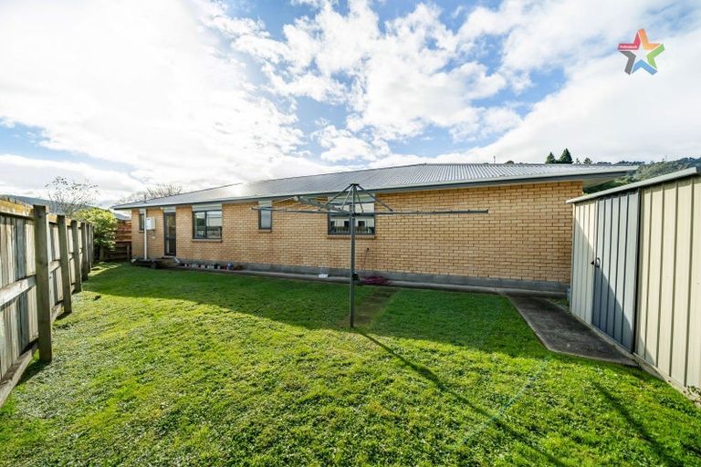 Photo of property in 14a Glen Road, Stokes Valley, Lower Hutt, 5019