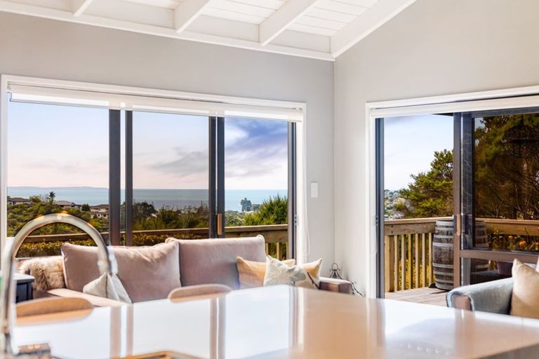 Photo of property in 15 Moorgreen Heights, Torbay, Auckland, 0630