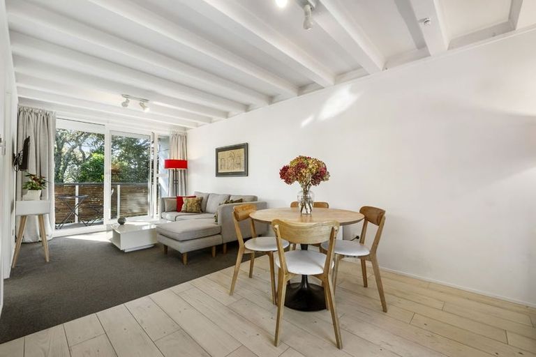 Photo of property in 3/73 Princes Street, Northcote Point, Auckland, 0627