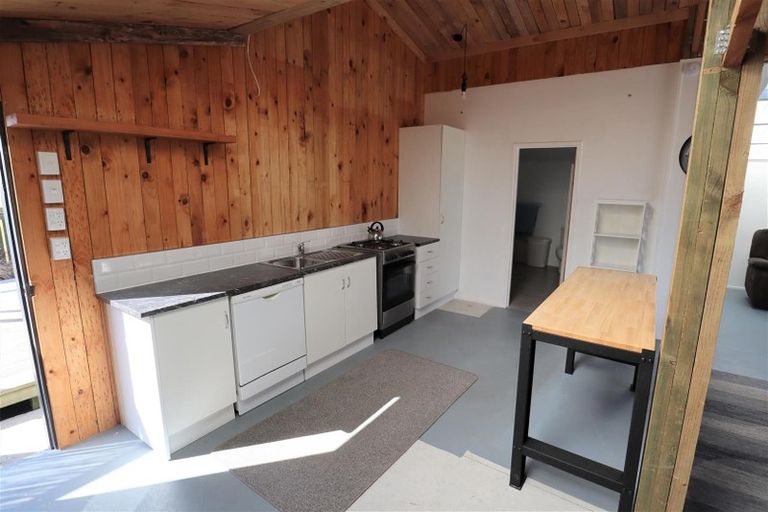 Photo of property in 11 West Coast Road, Te Kopuru, 0391