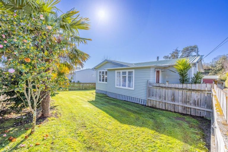 Photo of property in 21 Great North Road, Waipawa, 4210