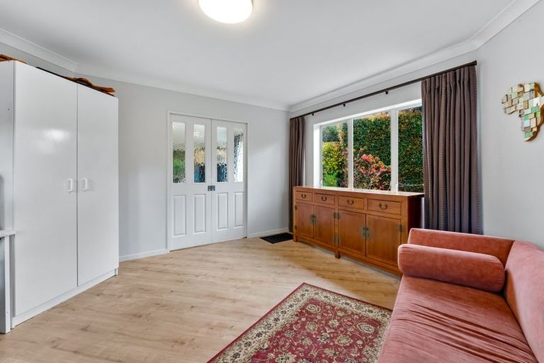 Photo of property in 12 Stonedge Lane, Rosedale, Auckland, 0632