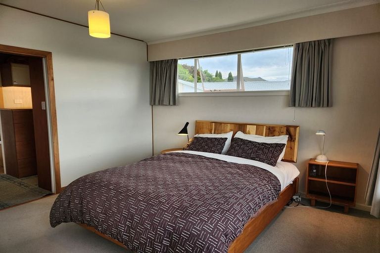 Photo of property in 34 Cannon Hill Crescent, Mount Pleasant, Christchurch, 8081