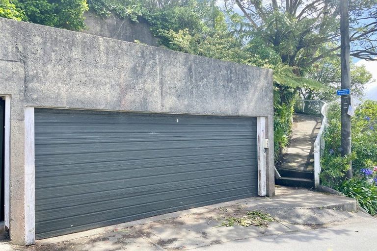 Photo of property in 26 Central Terrace, Kelburn, Wellington, 6012