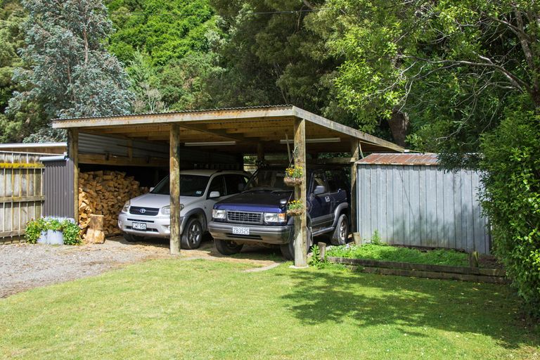 Photo of property in 8 Mclaughlin Drive, Tinui, Masterton, 5889